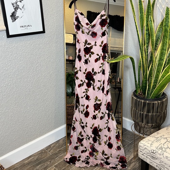 HOUSE OF CB 'Serena' Pink Devore Maxi Dress NWOT - Picture 8 of 12